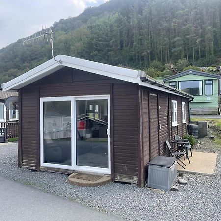Charming Chalet Nestled In Heart Of Clarach Bay Aberystwyth Exterior photo