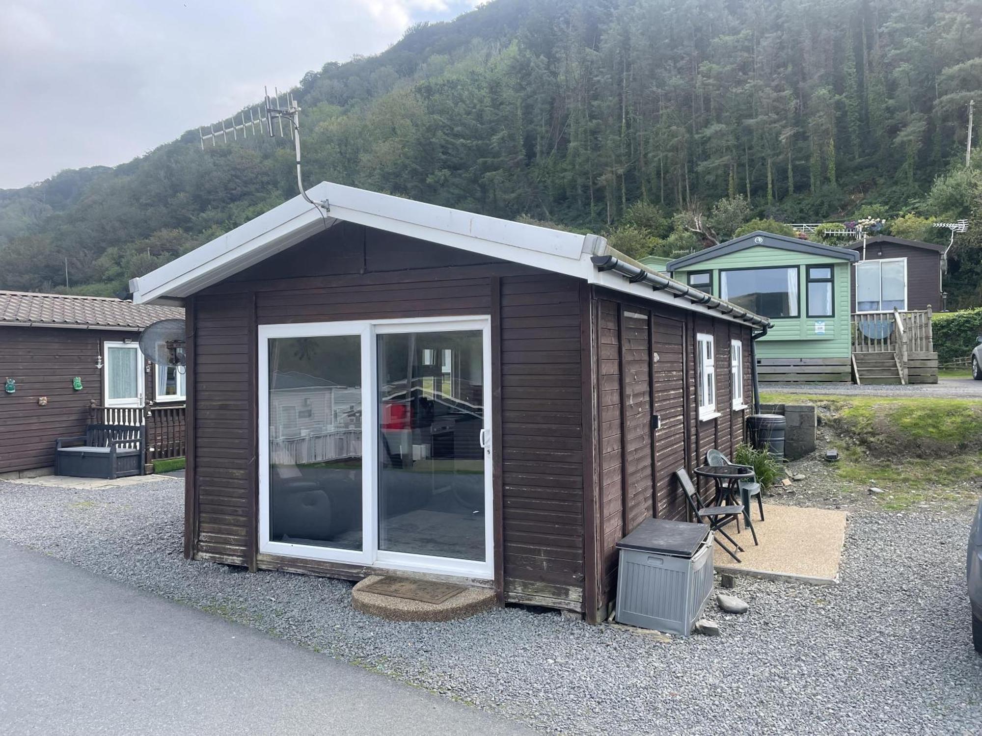 Charming Chalet Nestled In Heart Of Clarach Bay Aberystwyth Exterior photo